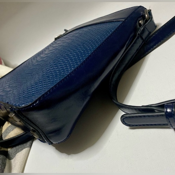 🦋Simply Noelle, Crossbody bag,snakeskin design, excellent condition🦋#NOELLE - Picture 8 of 15